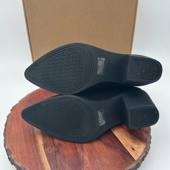 Vivaia Whitney Ankle Boot US 7.5 EU 38.5 Pointed Toe Slim Western Modern $199 - Picture 7 of 10